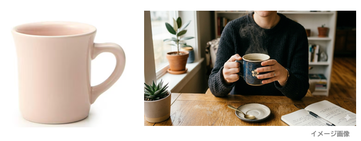 淡いピンク色のマグカップの画像と、ダイニングテーブルで青い柄のマグカップを両手で持ちながら温かい飲み物を飲んでいる人物の画像