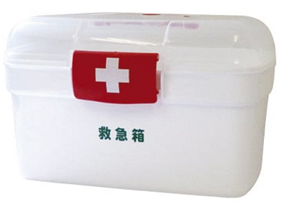 常備薬が入ったプラスチックボックスの画像